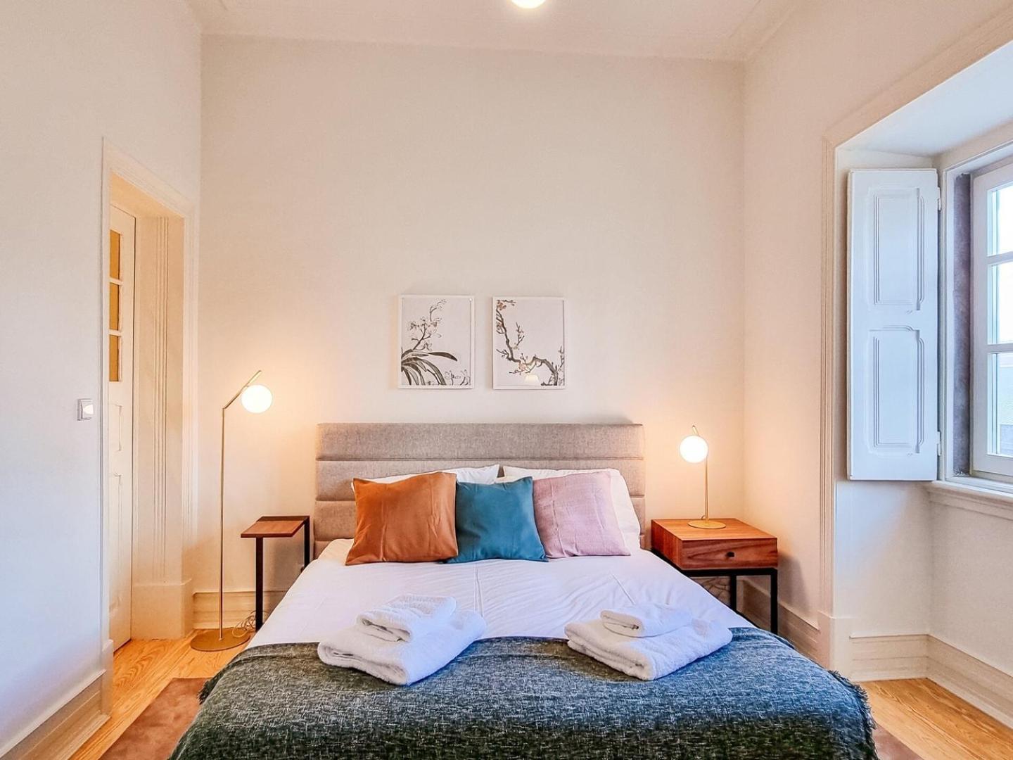 Apartment W. Lots Of In A Beautiful Terrace Lisbon